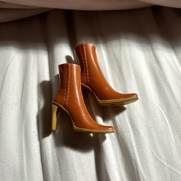 Original Bratz Dolls Clothes. - Picture 3 of 7